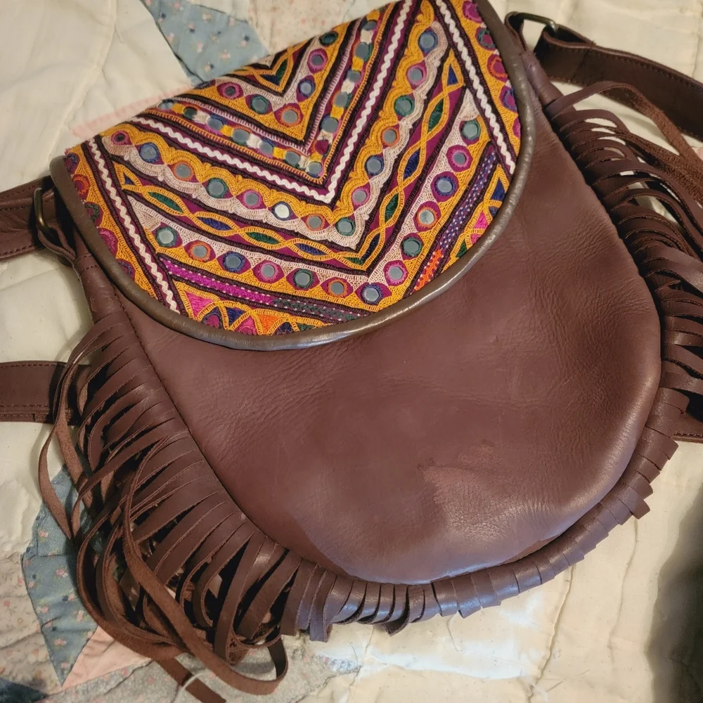 Vtg Leather Fringe Embroidered bag cross body free spirit boho hippie people - Picture 5 of 11